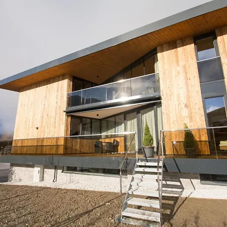 Luxury With Balcony And Access To Sauna 公寓 Neukirchen am Großvenediger